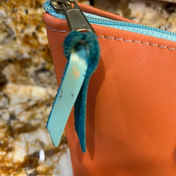 Jon Hart large/ grande makeup zipper pull bag with Crown details. - Picture 5 of 15